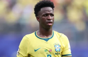 ‘Saya minta maaf’: Vinícius berbicara tentang tersingkirnya Brasil dari Piala Dunia