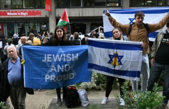 Seorang mahasiswa yang menulis tentang “kebencian anti-Yahudi” terkait dengan beberapa kelompok Israel