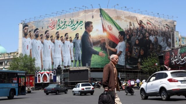 Serangan AS menghantam Iran pada malam ketiga, menewaskan tiga orang