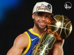 Stephen Curry menjadi pemain aktif NBA pertama yang dilantik ke dalam Hall of Fame