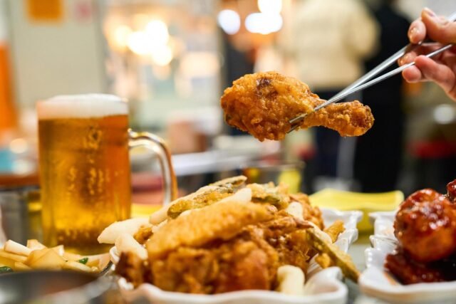 Tidak bisa berhenti ngemil? Makanlah terlebih dahulu untuk menghindari makan