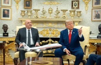 Trump mengatakan maskapai penerbangan AS kini bisa terbang ke Lebanon untuk pertama kalinya sejak 1985