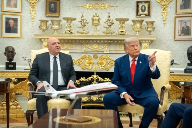 Trump mengatakan maskapai penerbangan AS kini bisa terbang ke Lebanon