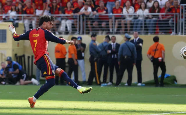 Video: Ferran Torres mencetak gol di perpanjangan waktu kedua untuk