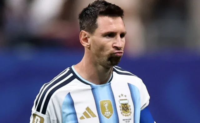 Video: Messi gagal mengeksekusi penalti melawan Mesir, penalti kedua yang