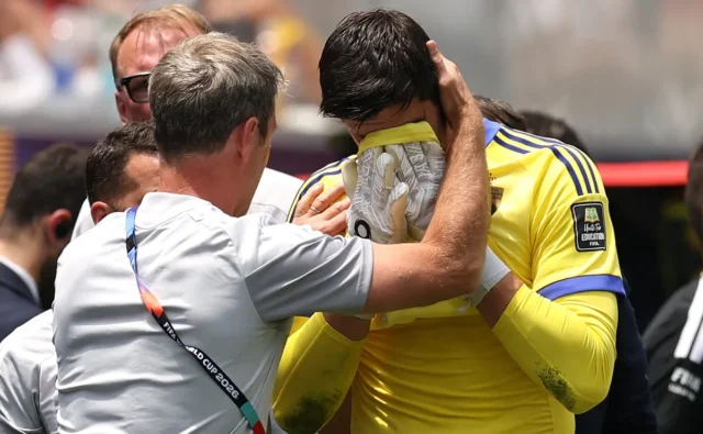 Video: Thibaut Courtois meninggalkan Belgia vs Spanyol sambil menangis setelah