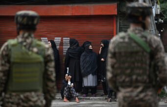 Warga Kashmir menyebut pemerintahan India sebagai kolonialisme pemukim – dan kita harus mendengarkan mereka