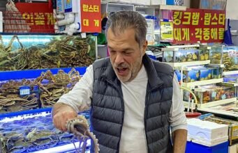 Wisatawan mewah lebih terpikat oleh Pasar Ikan Noryangjin dibandingkan santapan mewah