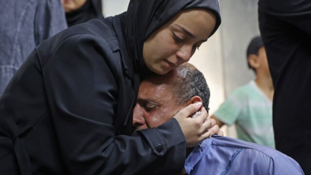 'Yang kami inginkan hanyalah menguburkannya': Bagaimana sebuah keluarga di Gaza